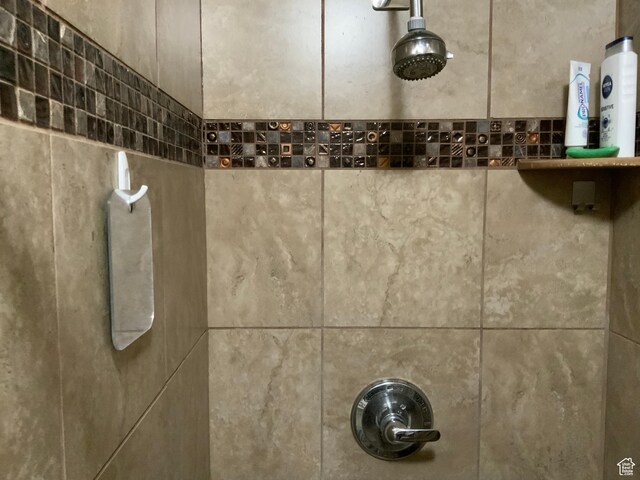 955 N Catherine St, Salt Lake City, UT 84116 - bathroom view of a tile shower
