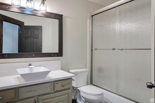 2101 W 325 S, Mapleton, UT 84664 - full bath with vanity and shower / bath combination with glass door