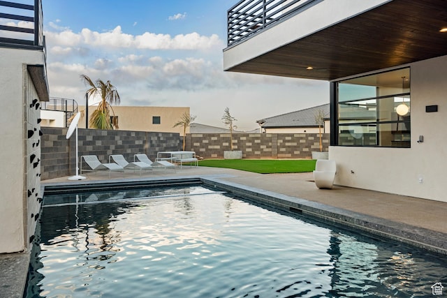 3147 S Mesa Verde Cir, Hurricane, UT 84737 - view of swimming pool with a patio