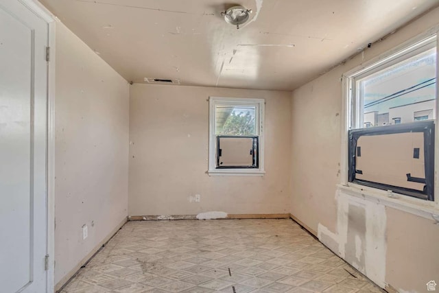 160 E 230 N, Tooele, UT 84074 - empty room with baseboards and light floors