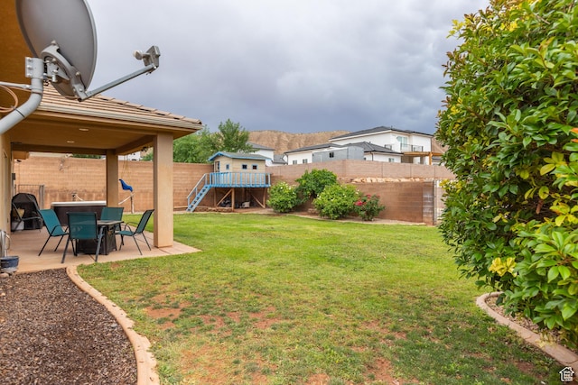 1500 E Mesa View Ln, Washington, UT 84780 - view of yard featuring a patio
