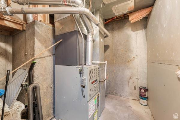 755 E 890 N, Tooele, UT 84074 - utility room with heating unit