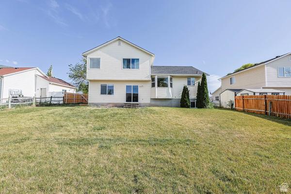 755 E 890 N, Tooele, UT 84074 - back of property featuring entry steps