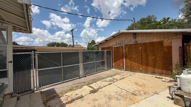 140 W 200 N, Price, UT 84501 - view of yard with a gate