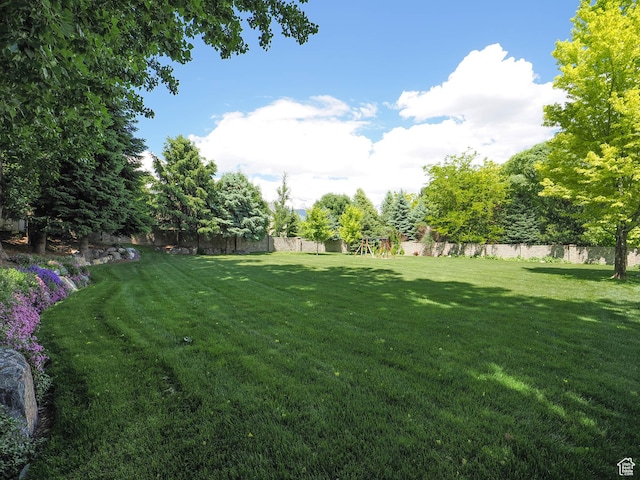 6192 W Ridge Rd, Highland, UT 84003 - view of yard