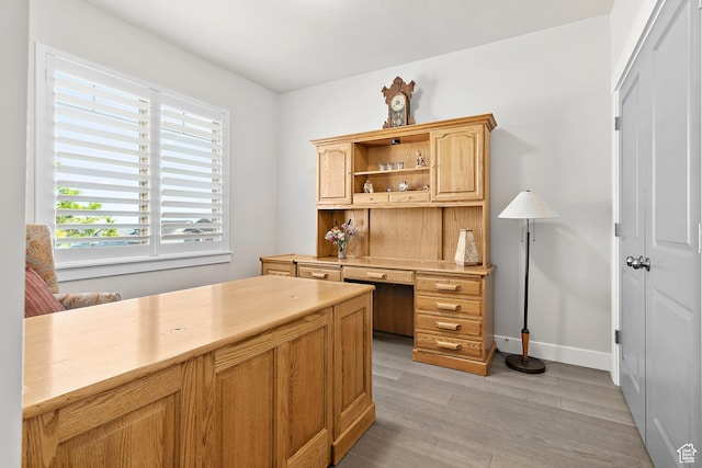 88 N Parkside Loop W, Elk Ridge, UT 84651 - office area featuring light wood-style floors and baseboards