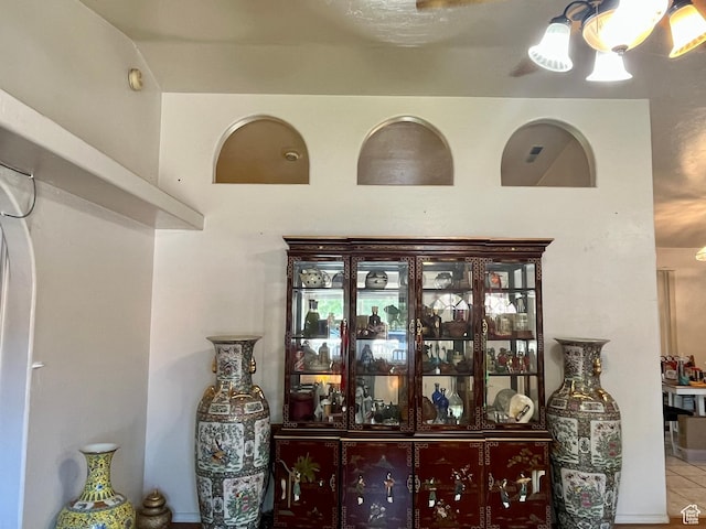 766 Huntridge Dr, Moab, UT 84532 - detailed view of a chandelier and a smoke detector