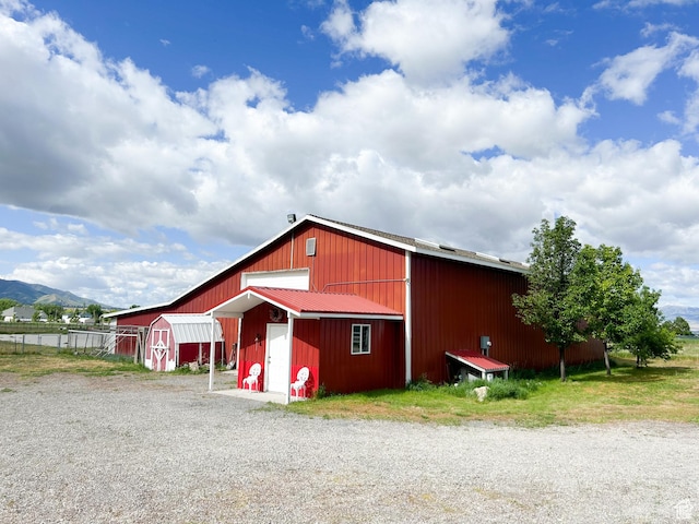 4306 Elk Ln, Erda, UT 84074 - view of pole building featuring a mountain view