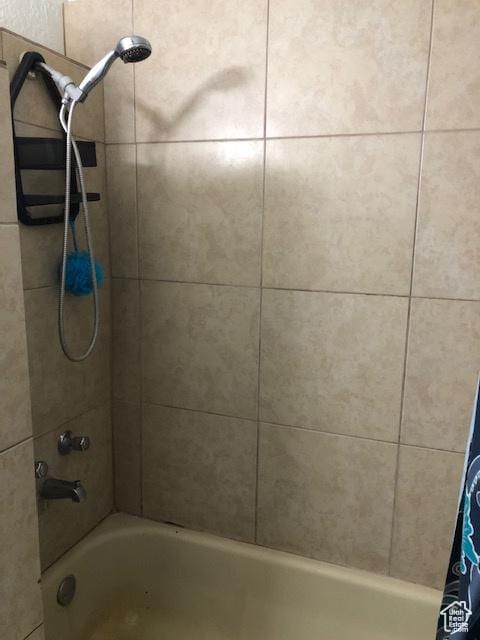 827 E 26th St, Ogden, UT 84401 - bathroom featuring shower / tub combo
