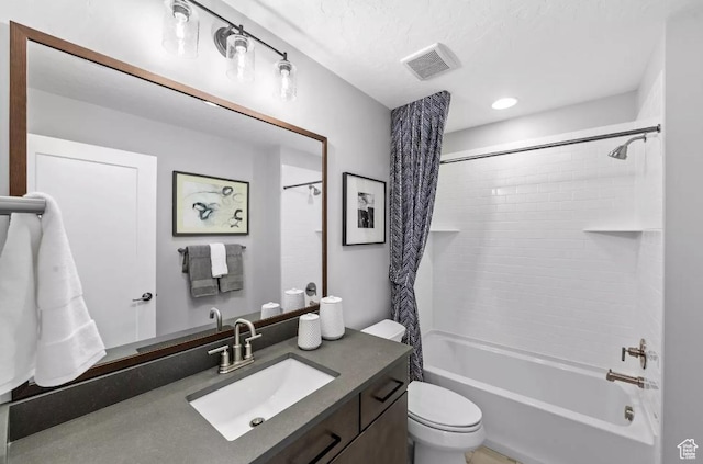 5877 N Canyon Rim Rd Unit 623, Lehi, UT 84043 - full bath featuring shower / bath combination with curtain, vanity, and toilet