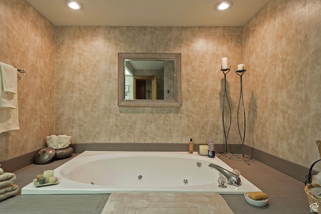 12144 S Mountain Shadow Rd, Sandy, UT 84092 - bathroom featuring a tub with jets and recessed lighting