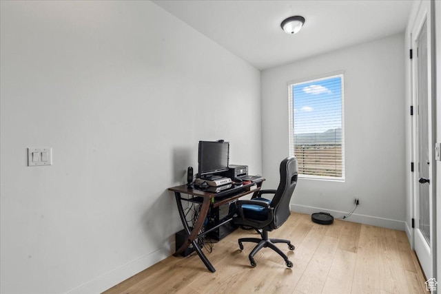 10849 S Lake Run Rd Unit 187, South Jordan, UT 84009 - office featuring wood finished floors and baseboards