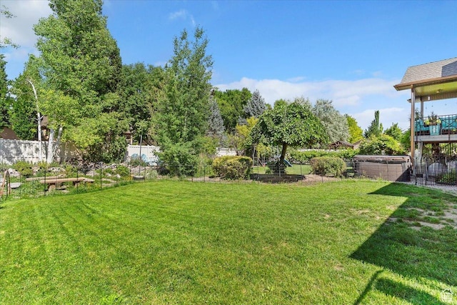 969 S View Crest Ln W, Kaysville, UT 84037 - view of yard featuring a hot tub