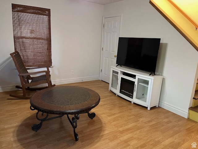 632 W 200 N, Salt Lake City, UT 84116 - living room featuring light wood-style flooring