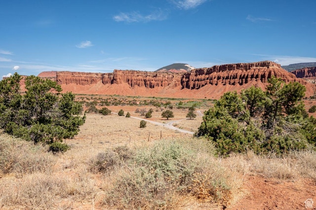 397 N Wendy Dr, Torrey, UT 84775 - view of mountain background