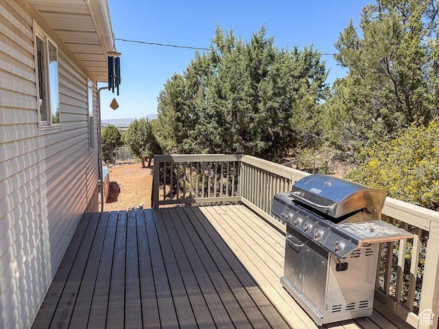 425 E Mule Deer Rd, Central, UT 84722 - deck with area for grilling