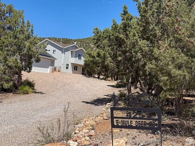 425 E Mule Deer Rd, Central, UT 84722 - view of front facade featuring driveway