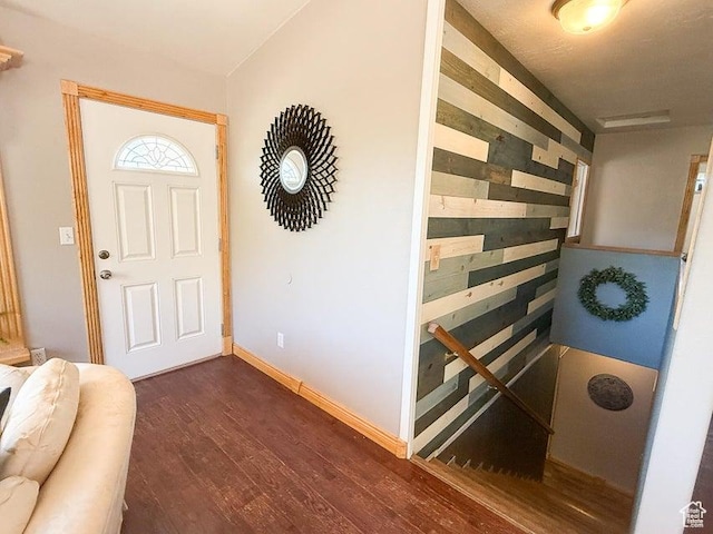 425 E Mule Deer Rd, Central, UT 84722 - entrance foyer featuring dark wood finished floors and baseboards