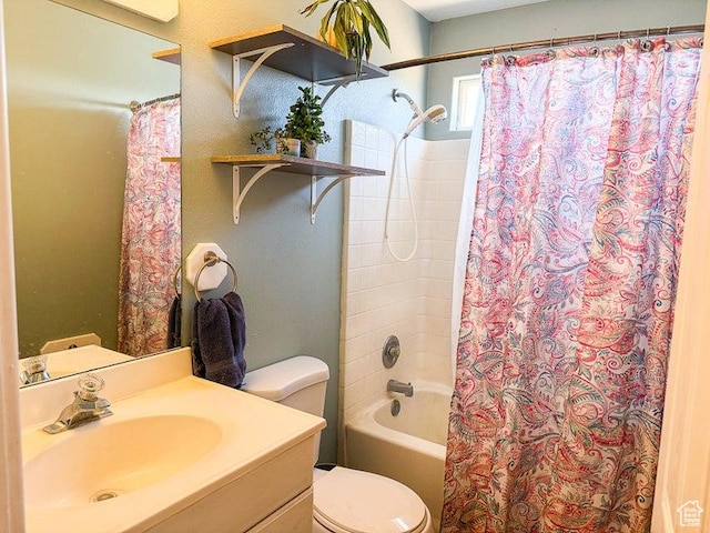 425 E Mule Deer Rd, Central, UT 84722 - full bath with toilet, shower / bath combo with shower curtain, and vanity