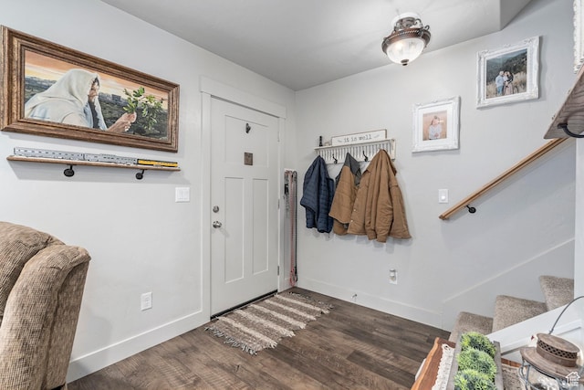 177 E 610 S, Santaquin, UT 84655 - foyer entrance with stairway, wood finished floors, and baseboards