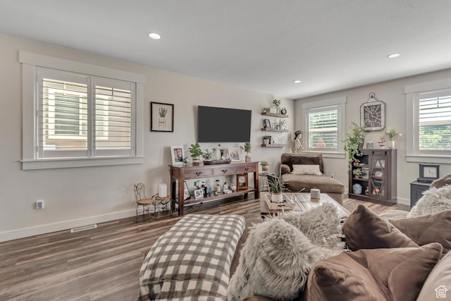 14496 S Edgemere Dr W, Herriman, UT 84096 - living room with plenty of natural light, wood finished floors, baseboards, and recessed lighting