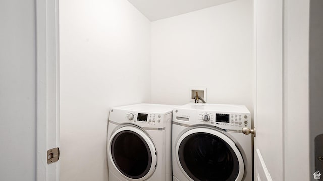 4475 S Lochnivar Ct E, Millcreek, UT 84107 - laundry area with separate washer and dryer