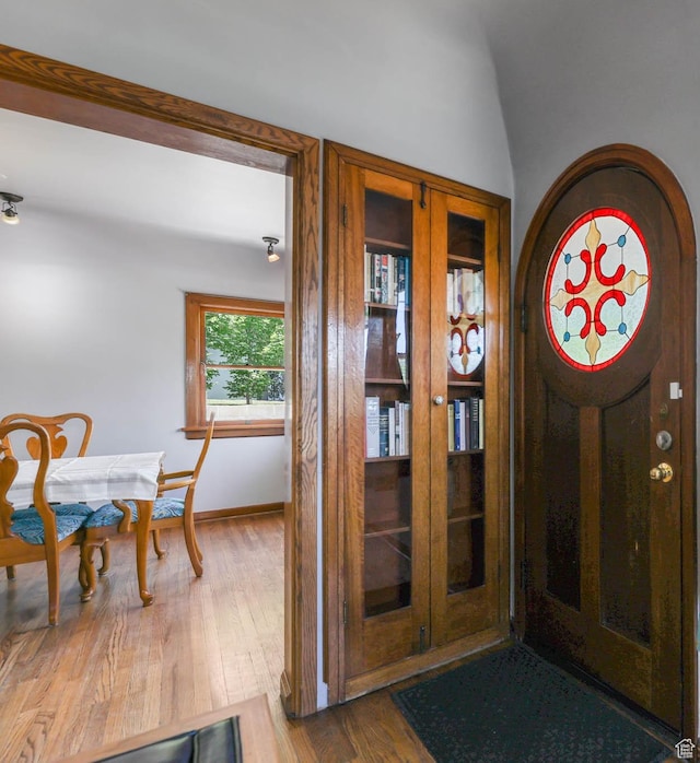 525 E St, Salt Lake City, UT 84103 - foyer with wood finished floors and baseboards