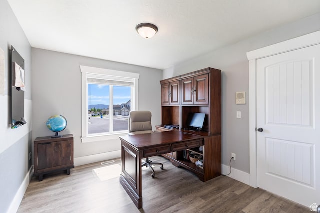 580 N Cherry Ridge Ln, Richmond, UT 84333 - office space with light wood-type flooring and baseboards