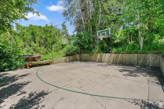2692 S Grand Oak Cir E, Bountiful, UT 84010 - view of sport court featuring basketball hoop
