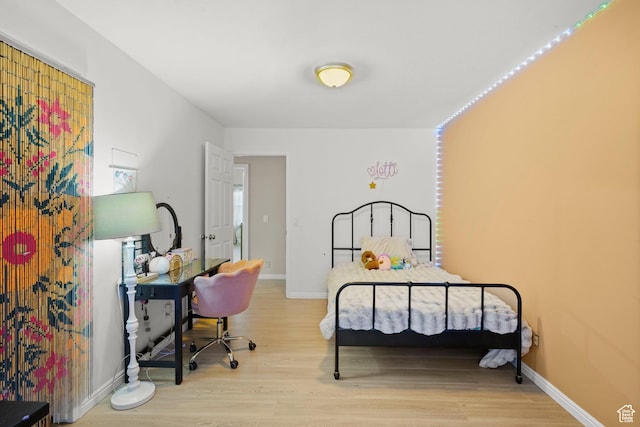 2692 S Grand Oak Cir E, Bountiful, UT 84010 - bedroom featuring wood finished floors and baseboards