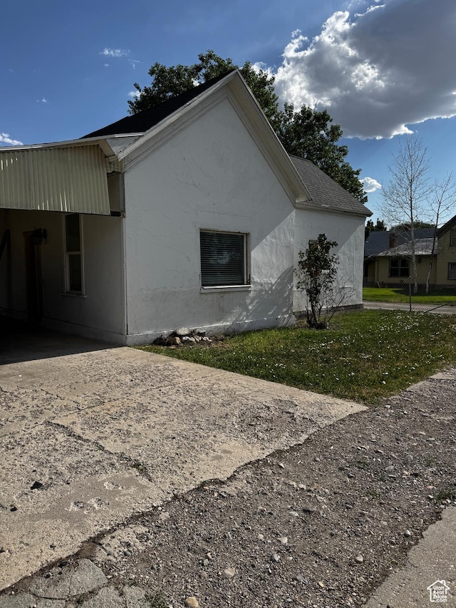 188 E 100 N, Nephi, UT 84648 - view of side of home with driveway