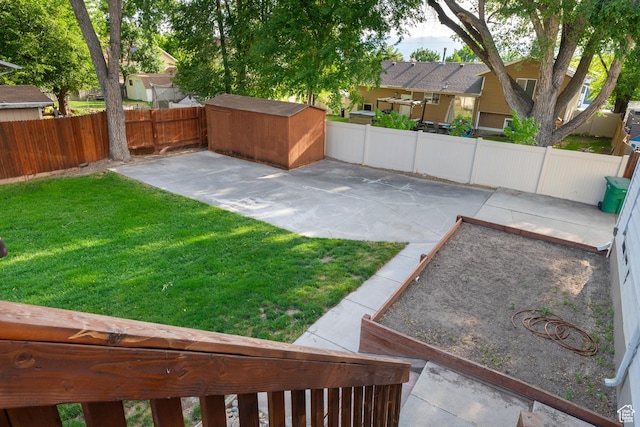 1022 E Lafayette St S, Sandy, UT 84094 - view of yard featuring a patio and a residential view
