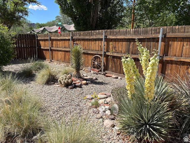 380 Portal Vista Loop, Moab, UT 84532 - view of yard