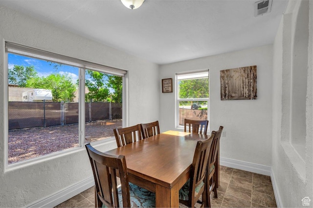 183 W 200 N, Hurricane, UT 84737 - dining room with baseboards and a textured wall