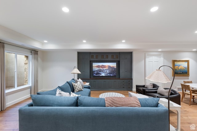 1449 Annie Cir N, Alpine, UT 84004 - living room featuring light wood-style flooring, recessed lighting, ornamental molding, and baseboards