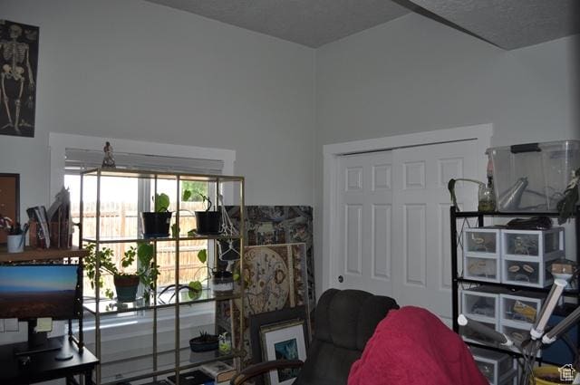 331 E Hampton Ave S, Salt Lake City, UT 84111 - sitting room with an office area