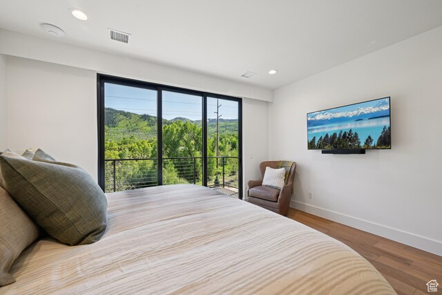 1990 Stone Creek Rd Unit 20, Park City, UT 84098 - bedroom featuring wood finished floors, recessed lighting, and access to outside