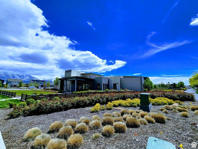 633 N Sun Peak Dr, Vineyard, UT 84059 - view of front facade