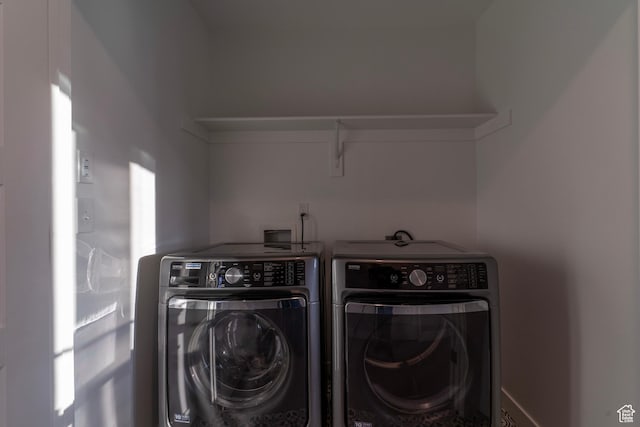 11228 S Old Bridge Rd W, South Jordan, UT 84009 - laundry area with washer and dryer
