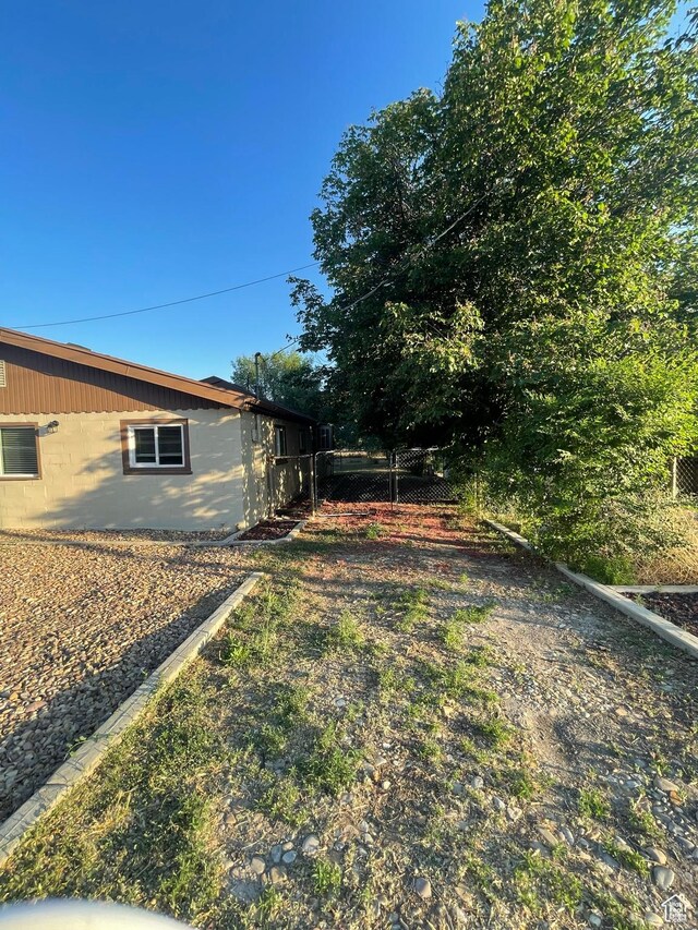 947 W 1300 N, Carbonville, UT 84501 - view of yard