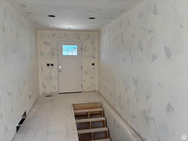 722 N Jenny Ln, Morgan, UT 84050 - entrance foyer with wallpapered walls