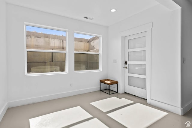 9447 N Arrowhead Dr, Eagle Mountain, UT 84005 - foyer entrance featuring recessed lighting and baseboards