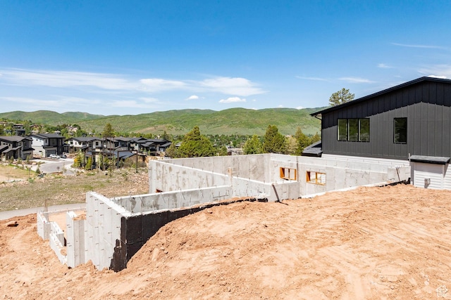 4169 W Discovery Way Unit 302, Park City, UT 84098 - view of yard with a mountain view