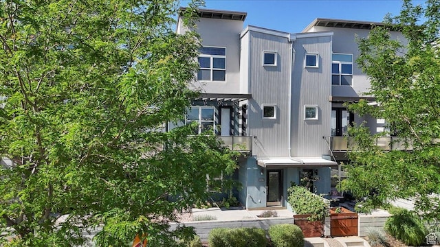 4746 W S Jordan Pkwy, South Jordan, UT 84009 - view of modern home