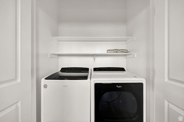 1712 W Naxos Ln, South Jordan, UT 84095 - laundry area featuring washing machine and dryer