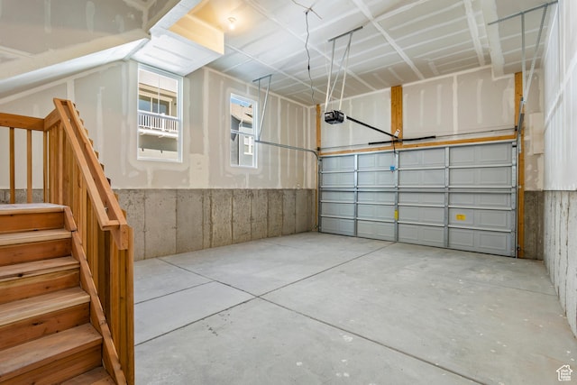 6658 W 11800 S, South Jordan, UT 84009 - garage with a garage door opener