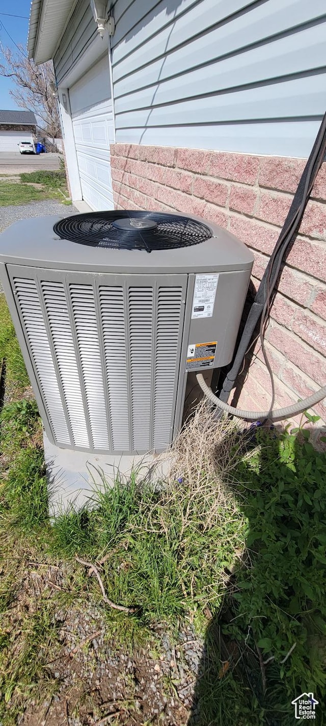 325 W Apple St, Grantsville, UT 84029 - exterior view of cooling unit