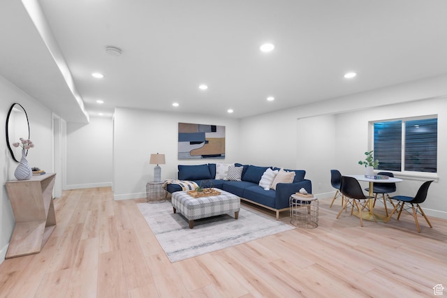 2795 E Palma Way, Cottonwood Heights, UT 84121 - living area featuring light wood-type flooring and recessed lighting