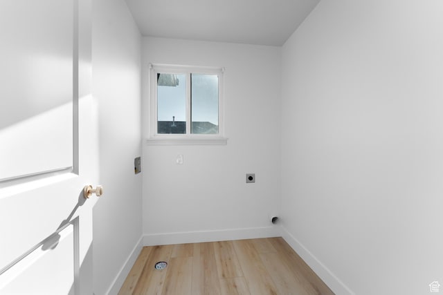 2795 E Palma Way, Cottonwood Heights, UT 84121 - washroom featuring electric dryer hookup and light wood-style flooring