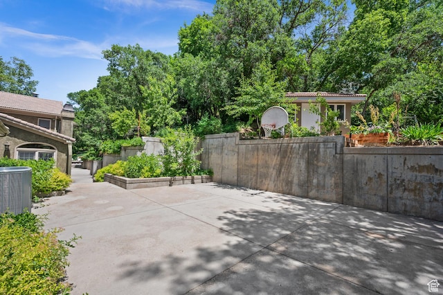 5757 S Holladay Blvd E, Holladay, UT 84121 - view of patio / terrace